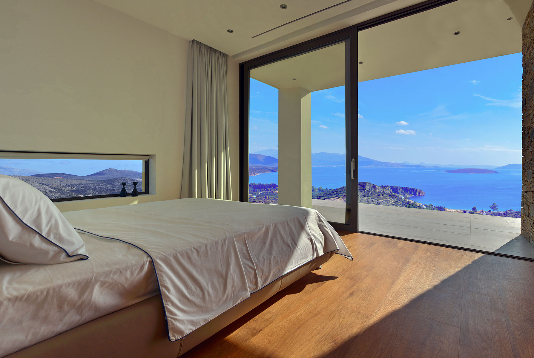 Tolo, master bedroom